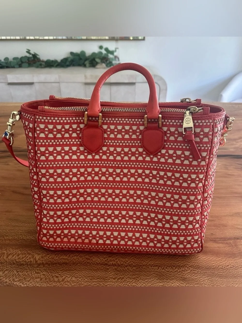 Tory Burch Robinson Woven Tote Bag Interior Pockets Orange